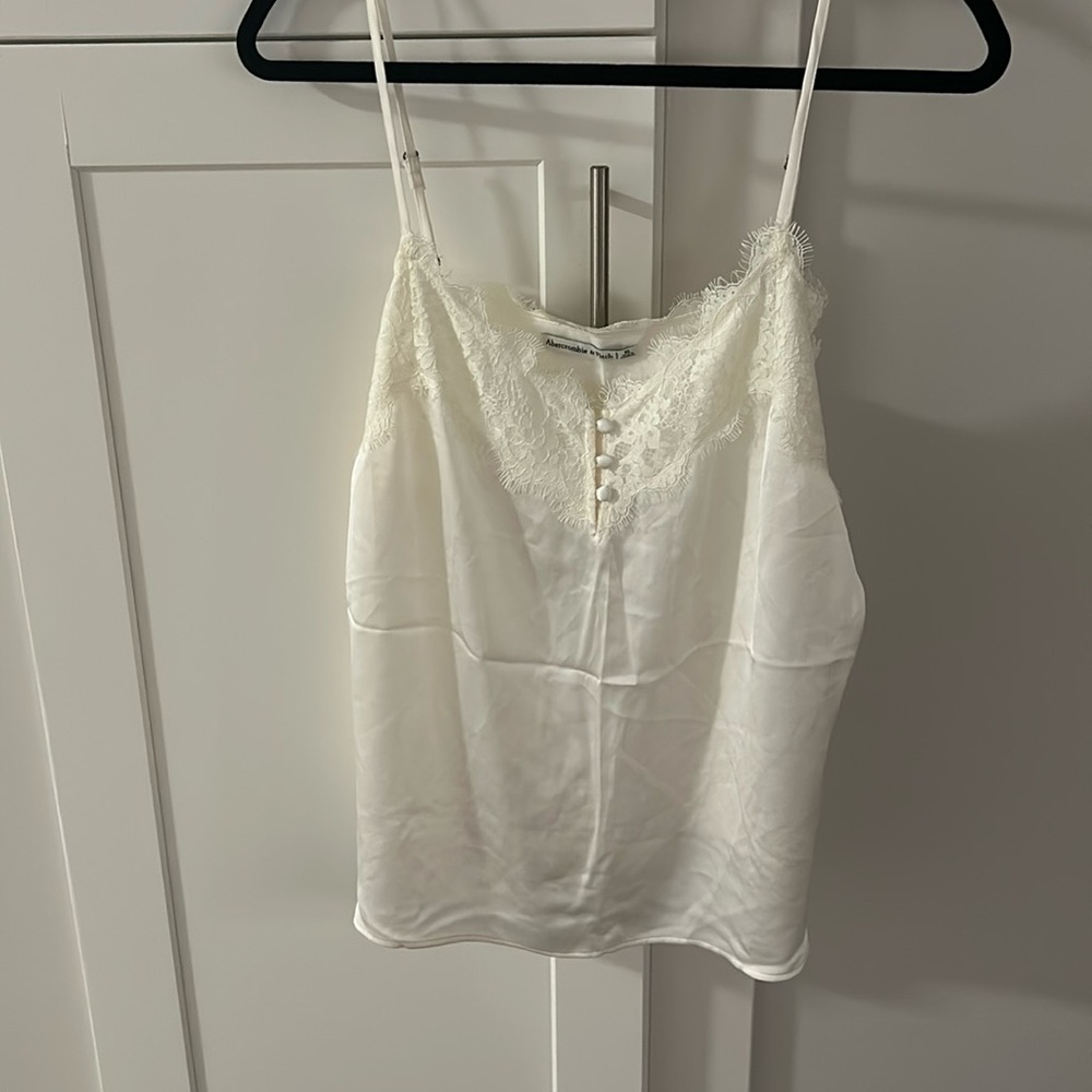 NWT. Abercrombie cami/ tank. Size XL.